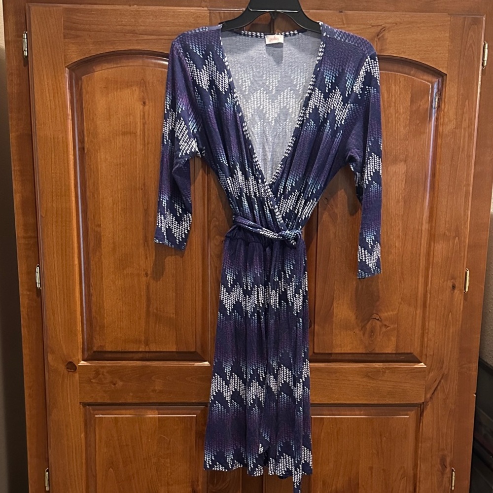 Pixley Blue and White Patterned Neckline Top